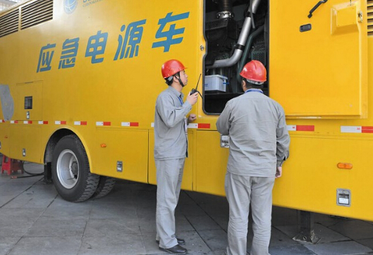 古塔如何清理被灰尘覆盖的机油散热器？